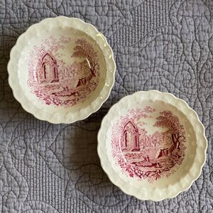 Elegant Cream and Red Scenic Dinnerware Bowls / Taylor Smith Taylor/ Vintage